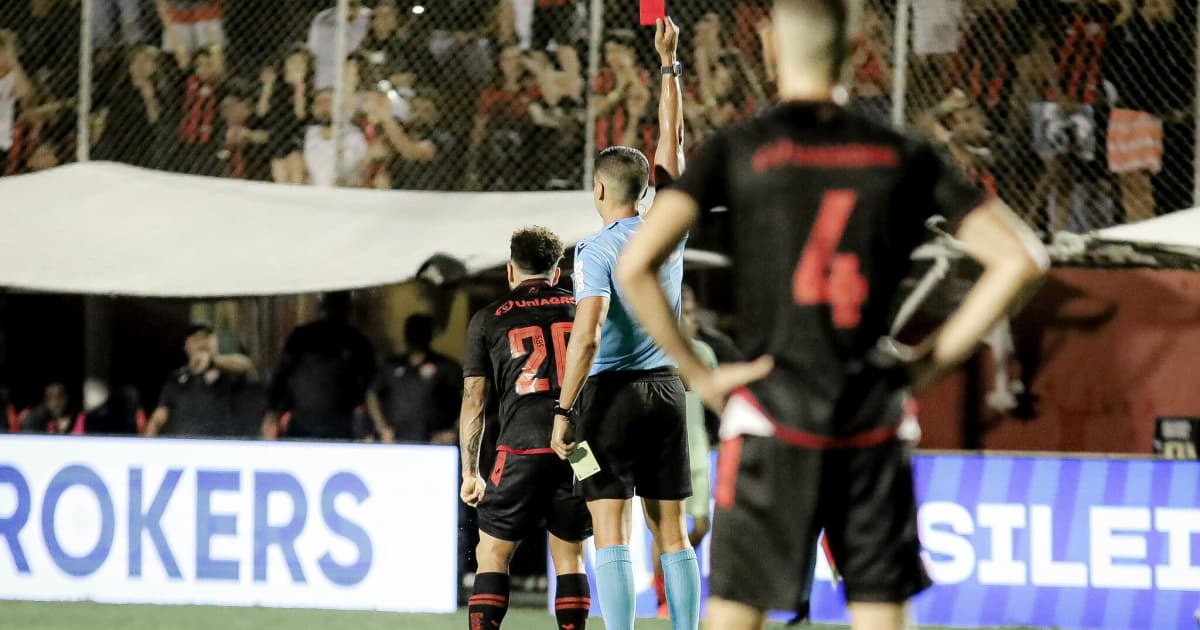 Vitória tem cinco jogadores suspensos para jogo contra o Botafogo-SP