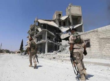 Síria acusa EUA de atacarem exército e permitirem avanço do Estado Islâmico