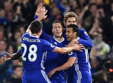 Chelsea bate Manchester City com 2 de Hazard e segue tranquilo na ponta do Inglês