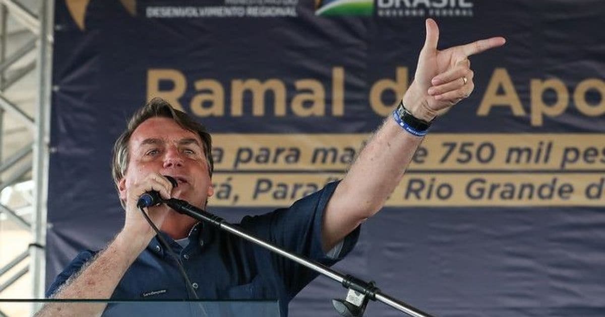 Falas de Bolsonaro prejudicam vacinação, diz ex-coordenadora do PNI