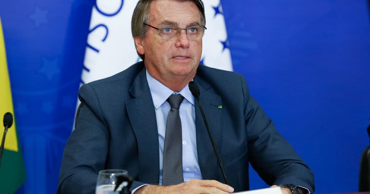 Bolsonaro oficializa reforma com poder ao centrão e recria pasta do Trabalho