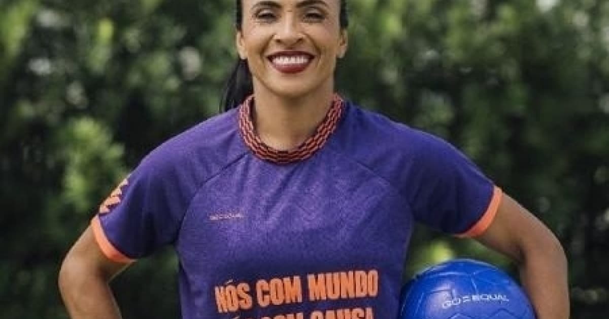 Marta lança linha de roupas com foco em promover igualdade no esporte