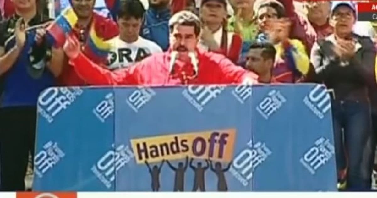 Maduro pede a povo que o defenda em discurso em Caracas