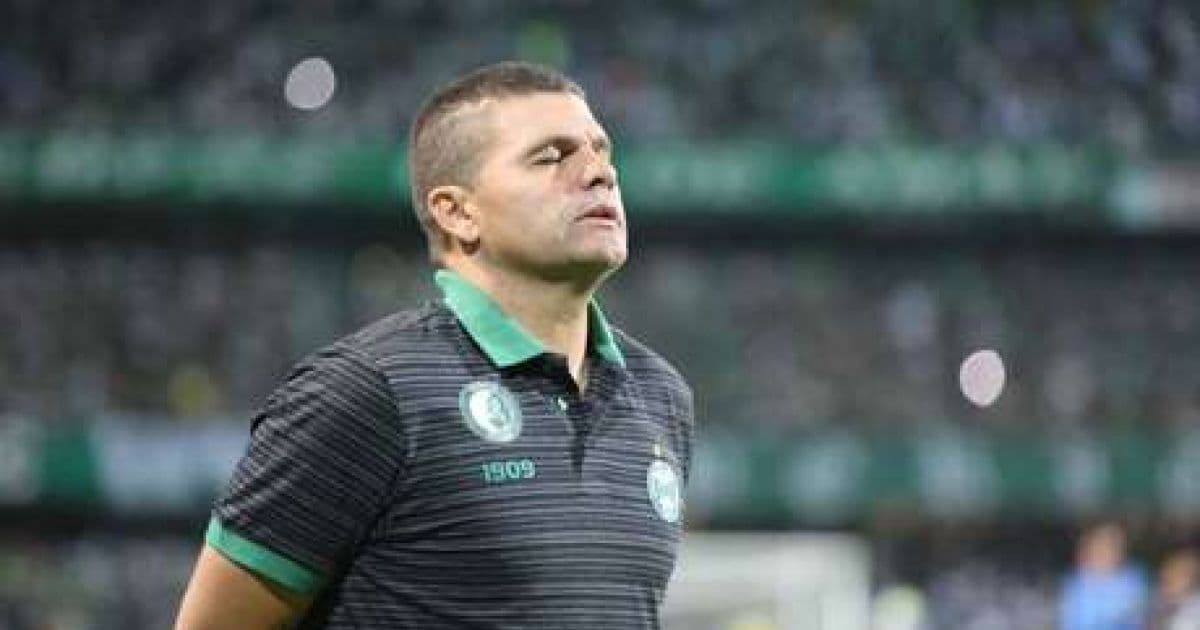Coritiba demite técnico Umberto Louzer após derrota para CRB