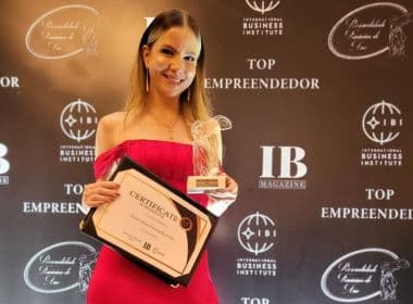 Médica baiana recebe prêmio de Personalidade Feminina do Ano no Copacabana Palace