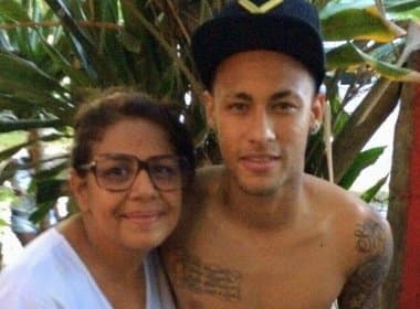Em Salvador para jogo da seleção, Neymar aproveita tarde de domingo na Ilha de Maré