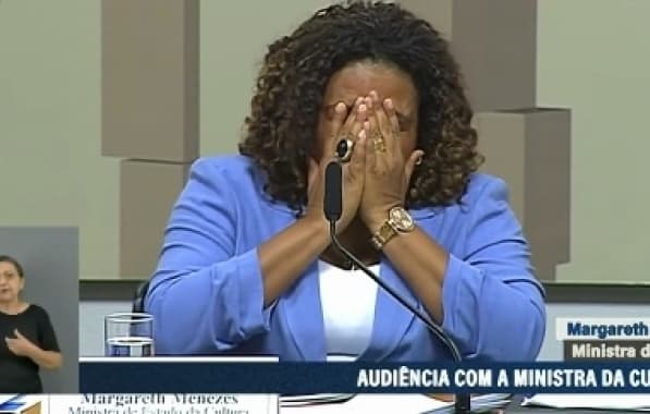 VÍDEO: Margareth Menezes chora ao saber da morte de Rita Lee durante audiência no Senado
