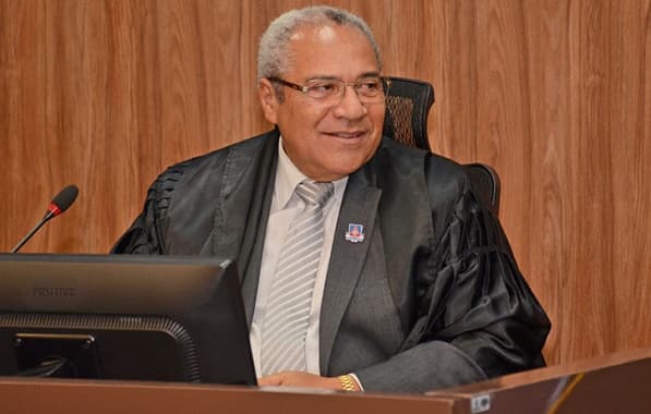 TJ-BA homenageia desembargador  Augusto Lima Bispo por aposentadoria e deve abrir vaga