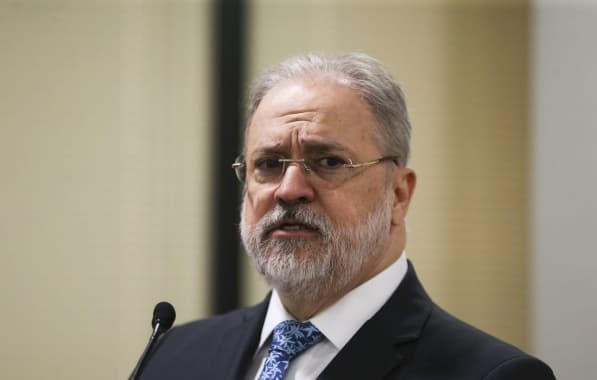 Após quatro anos, Augusto Aras deixa comando da PGR nesta terça-feira