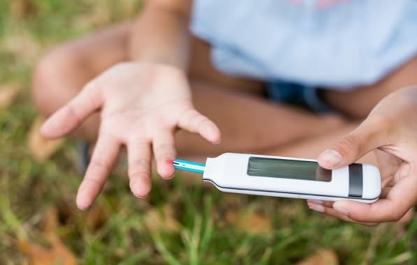 Justiça baiana determina que plano de saúde garanta tratamento de mais de R$ 60 mil para menina com diabetes