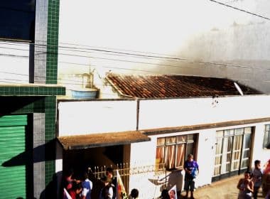 Brumado: Casa pega fogo após fogos de artifício soltos durante passagem de Rui 