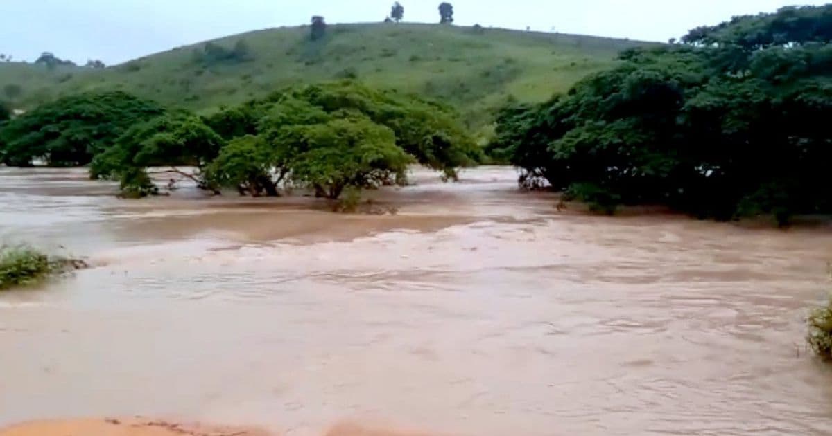Porto Seguro: Comunidade desaparece após cheia de rio provocada por chuvas
