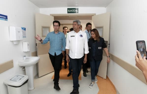 Governador visita Hospital Geral de Santo Antônio de Jesus, referência nos cuidados a queimaduras
