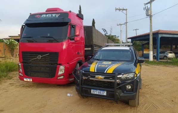 PRF apreende caminhão com 16 toneladas de produto sem nota fiscal em Seabra
