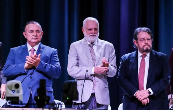 Adolfo Menezes recebe presidente do TJ-BA em mutirão de Justiça em Campo Formoso