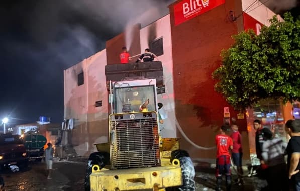 Incêndio de grande proporção atinge supermercado na região sisaleira 