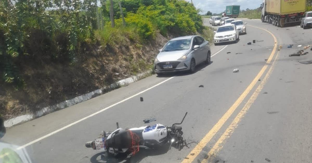 Mototaxista morre em acidente envolvendo carreta na BR-101