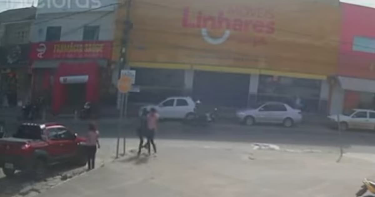 VÍDEO: Funcionário de correspondente bancário é baleado no Extremo sul baiano