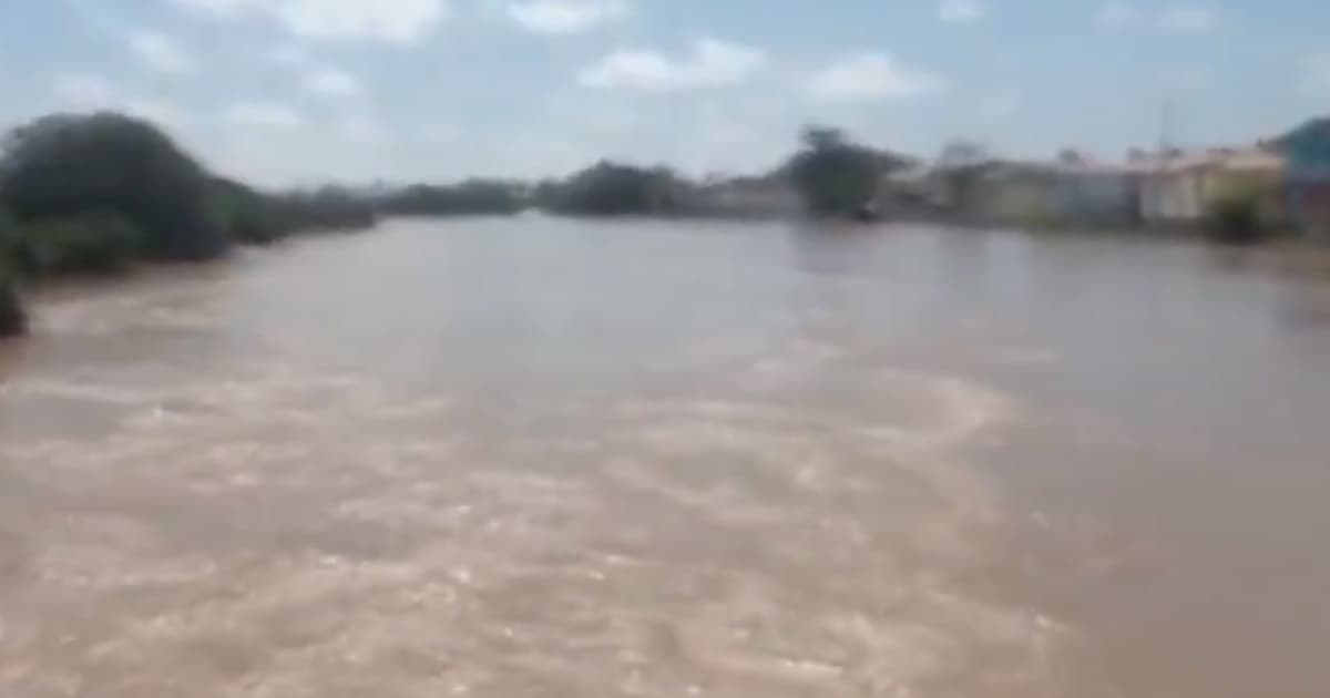 Comunidade quilombola fica ilhada após rio transbordar na Bahia
