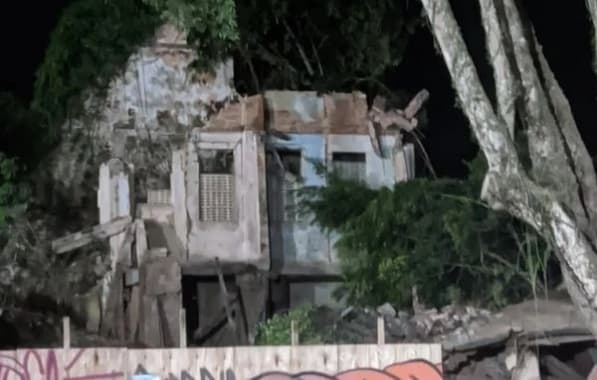 Casarão que abrigou antigo Hotel Colombo desaba em Cachoeira
