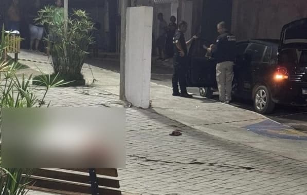 Homem é encontrado morto em praça de Camaçari 