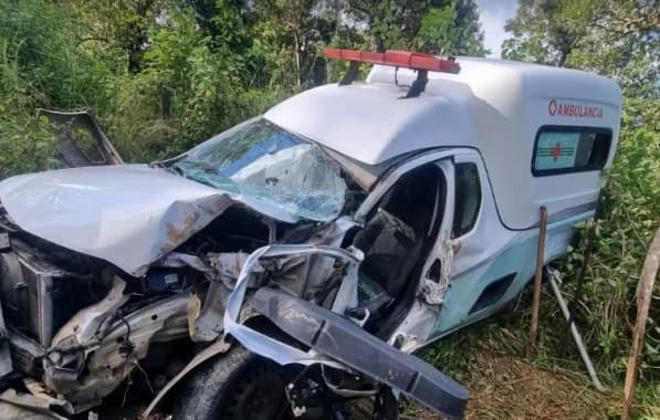 Motorista de ambulância morre após acidente em zona rural na Bahia 