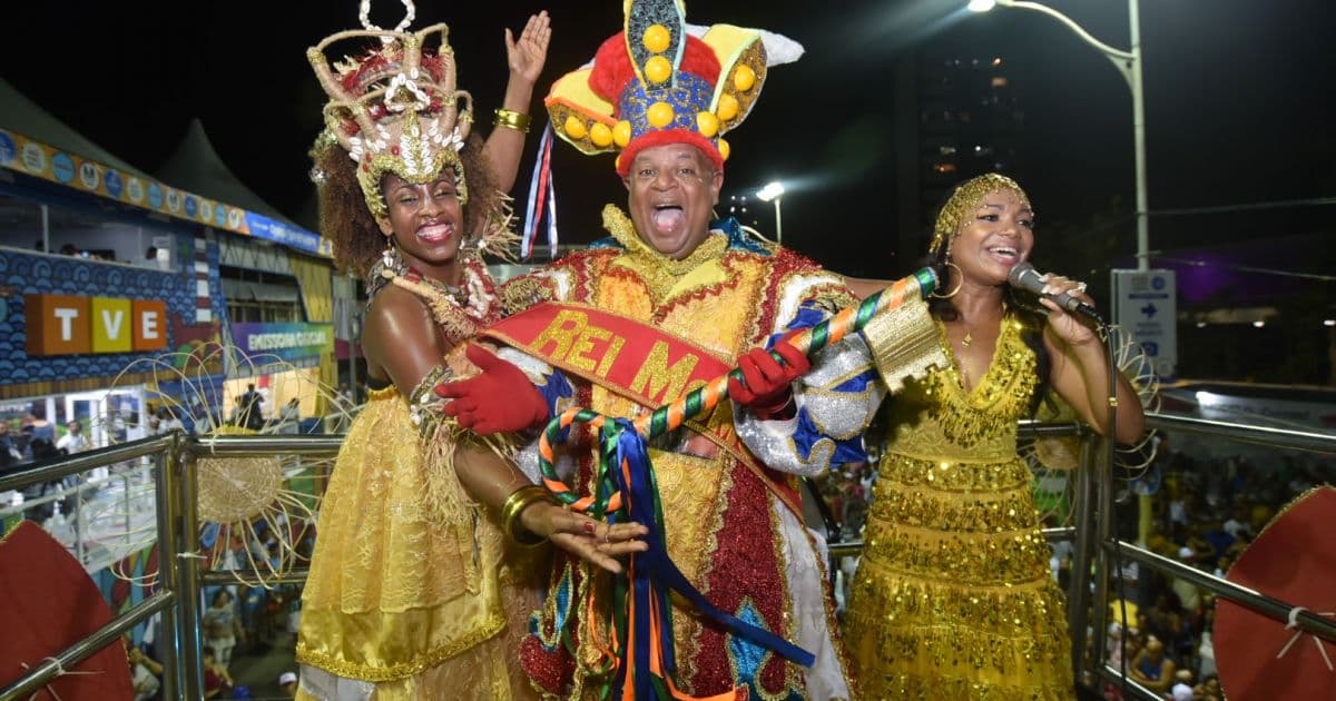 Momo fica sem chave e políticos ficam sem holofotes de Carnaval