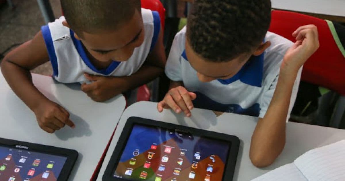 Escolas municipais de Salvador terão aula sobre inteligência artificial; oposição cobrava assunto