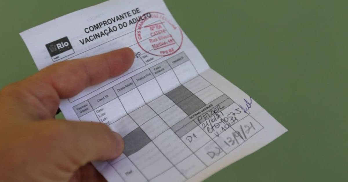 Ministro determina passaporte da vacina obrigatório para quem chega ao Brasil