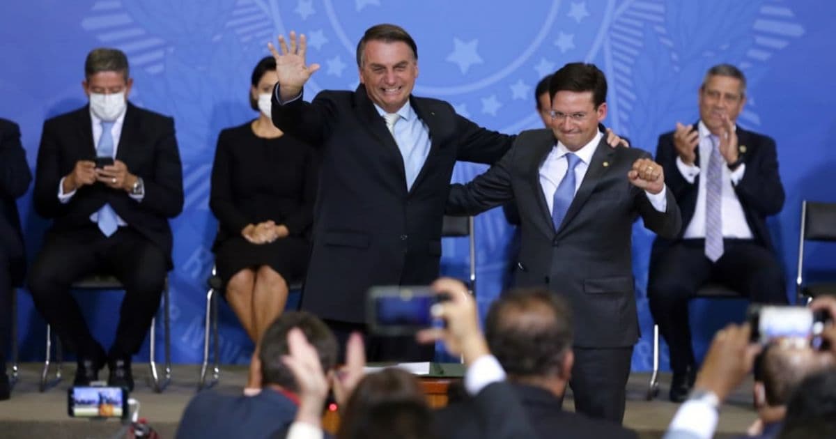 Bolsonaro garante João Roma como candidato ao governo da Bahia; Roma fica até abril 