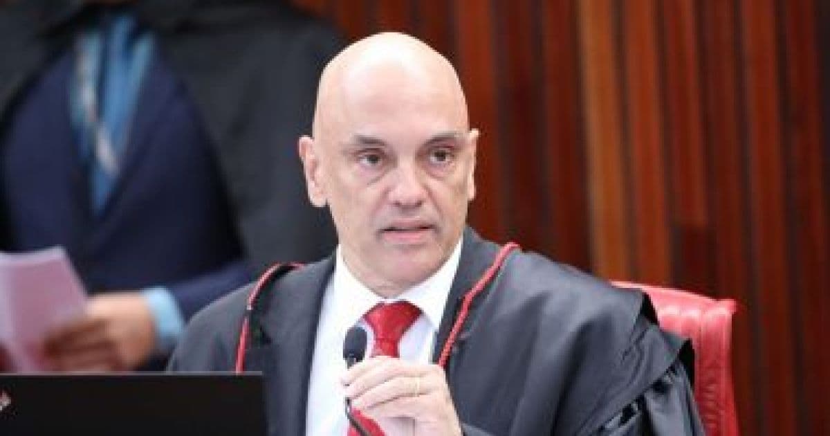 Moraes determina suspensão imediata de operações da PRF sobre transporte de eleitores