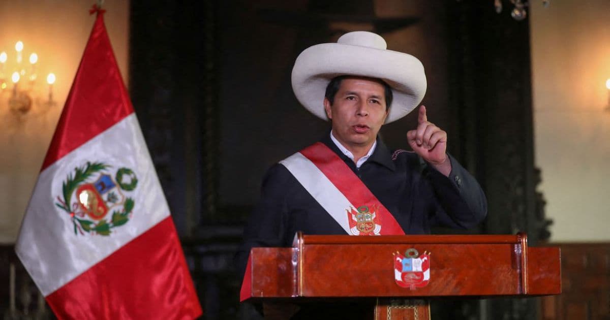 Após dissolver Congresso do Peru, presidente é destituído e preso 