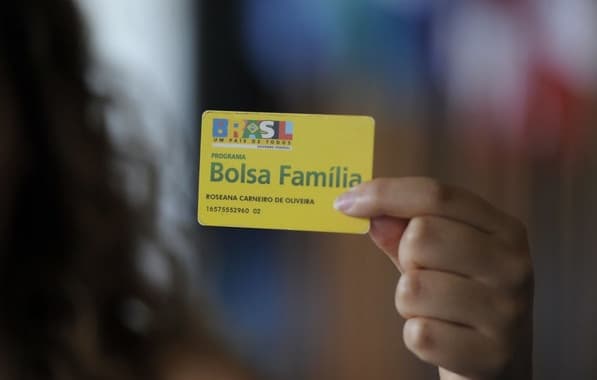 Ministro afirma que 2,5 milhões de famílias brasileiras podem estar recebendo Bolsa Família de forma irregular 