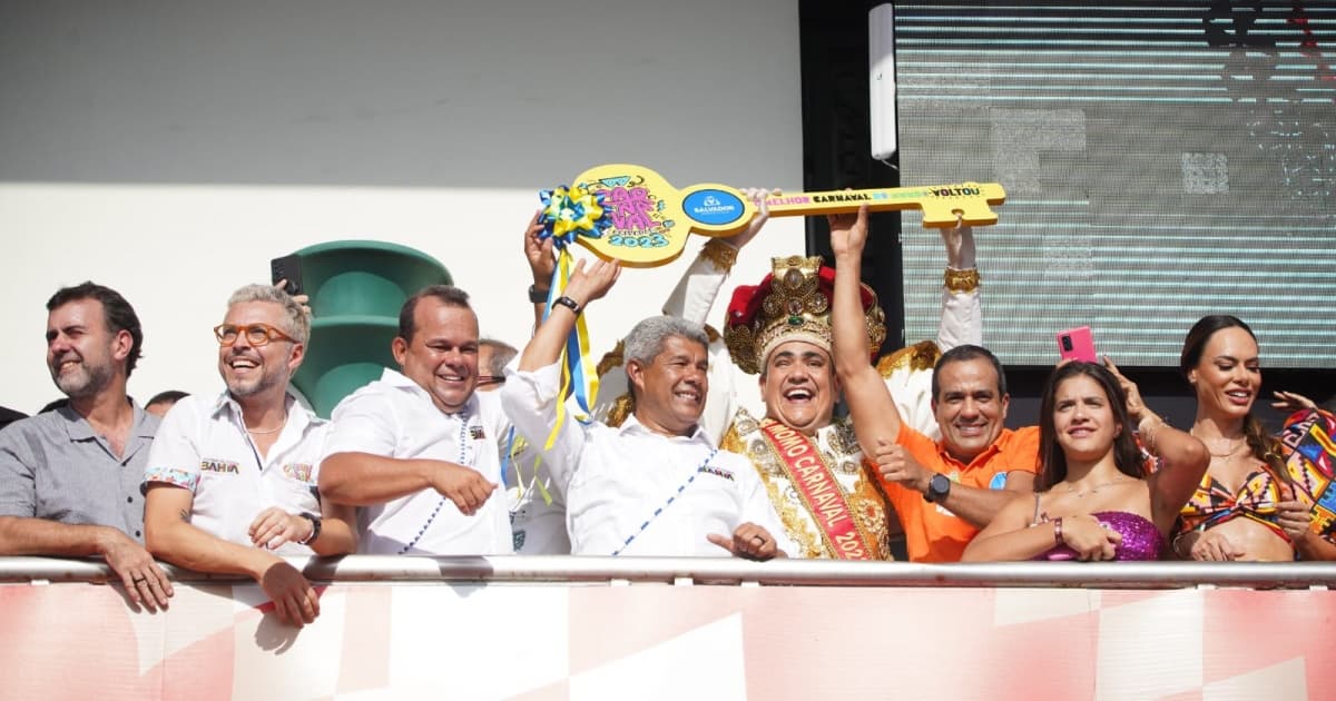 Com Jerônimo, Bruno Reis entrega chave da cidade ao Rei Momo e abre oficialmente Carnaval em Salvador