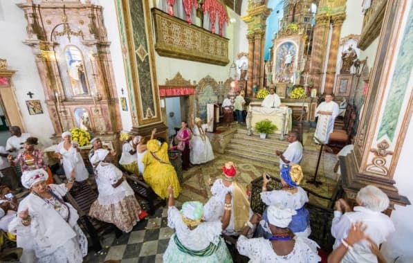 VÍDEO: Ao som de Baianidade Nagô, missa de Igreja no Pelourinho prega paz no Carnaval