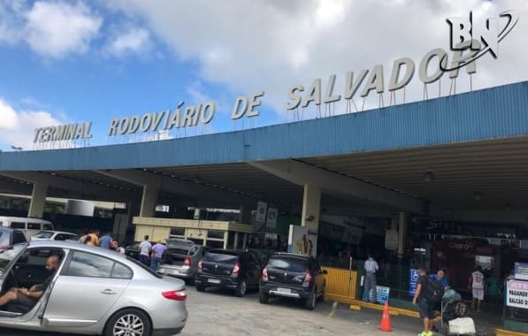 Homem é preso acusado de importunação sexual contra policial civil dentro de ônibus durante viagem a Salvador