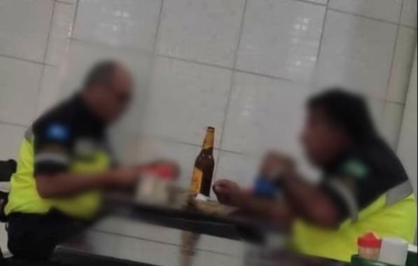 Agentes da Semob são flagrados tomando cerveja durante expediente