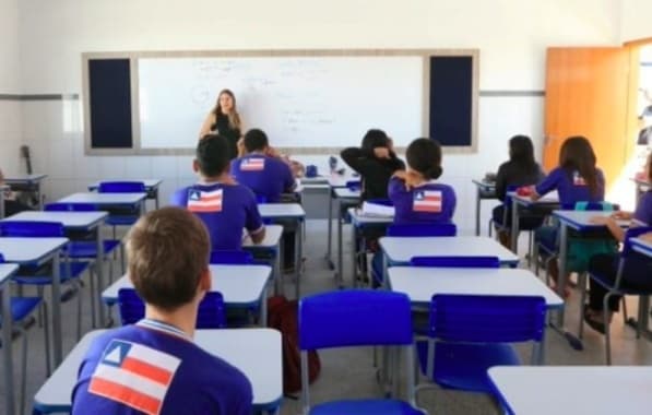 Maioria dos municípios baianos não paga piso dos professores, diz pesquisa