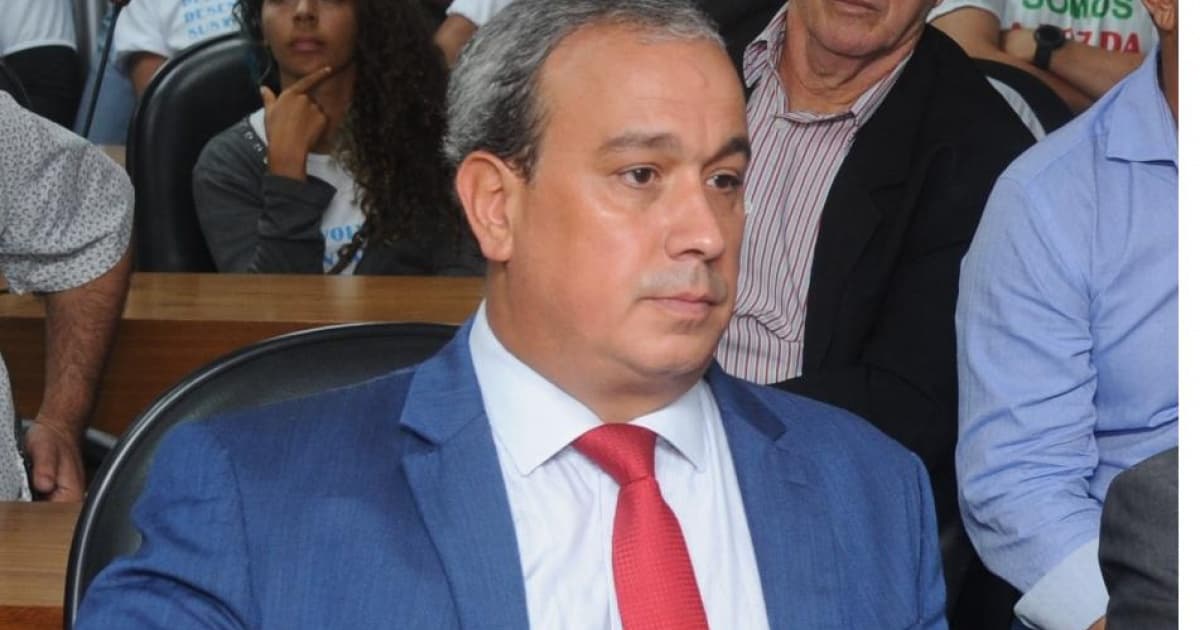 Deputado estadual Vitor Azevedo