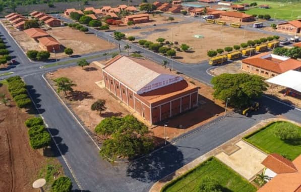 Bispo e deputado pela Bahia direciona R$ 2,3 mi em verba pública para asfaltar fazenda ligada à Universal