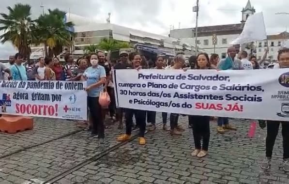 Em campanha salarial, servidores municipais fazem novo protesto no Centro de Salvador nesta quinta