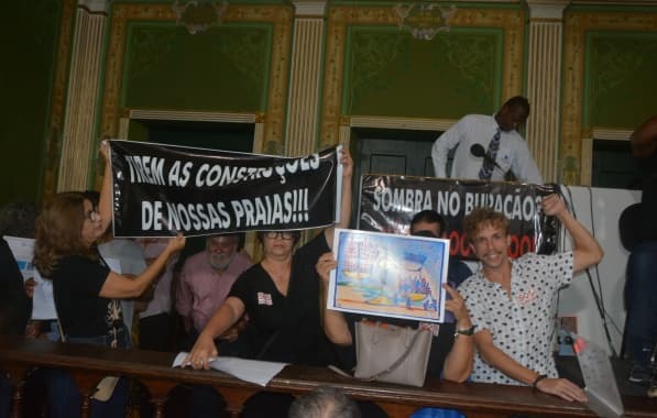 Construção de torres na Praia do Buracão volta ao debate e moradores protestam na Câmara de Salvador