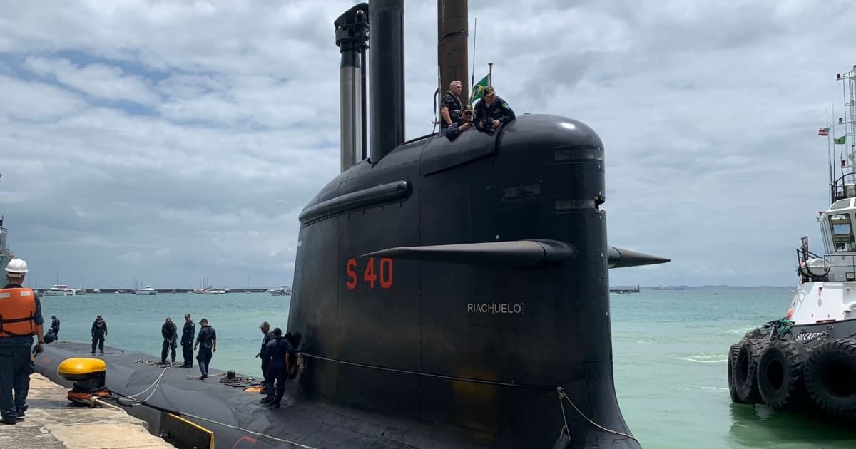 Submarino atraca no Porto de Salvador e estará disponível para visitação no domingo
