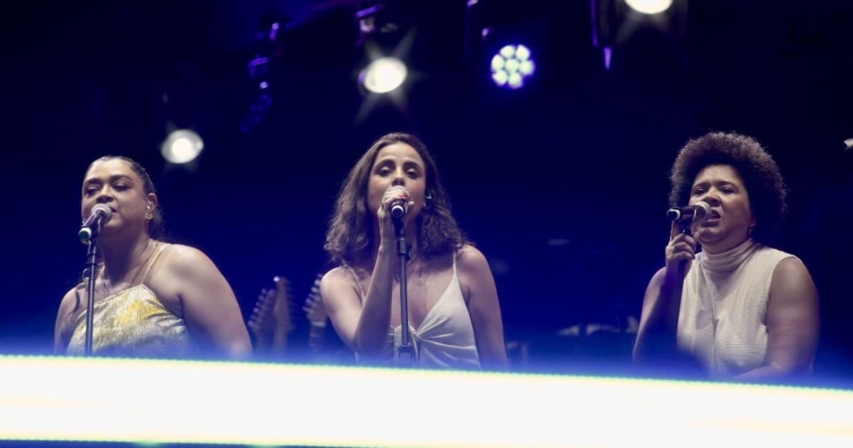 VÍDEO: Preta Gil é ovacionada durante apresentação no Festival Virada Salvador
