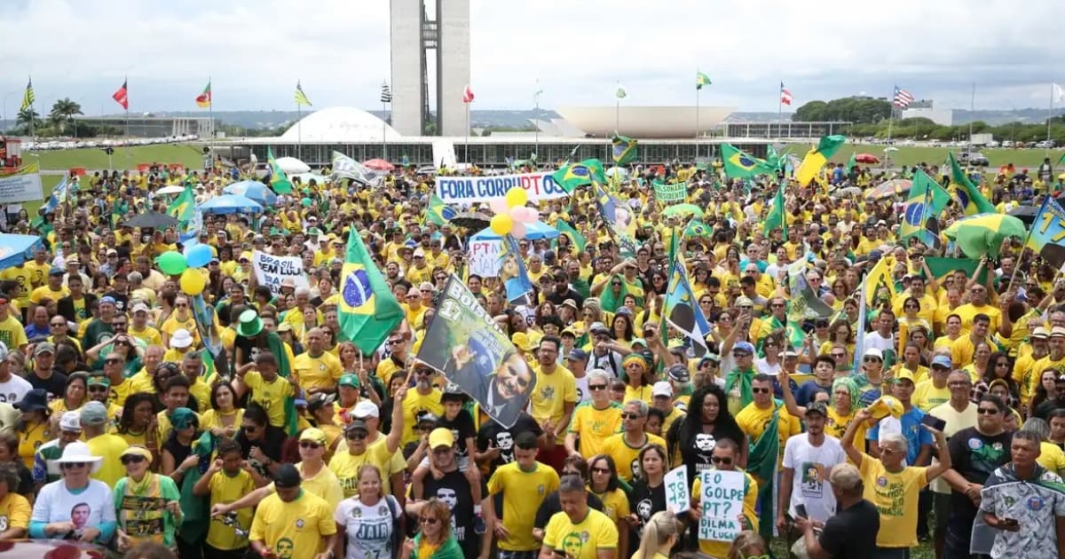 Português diz ter sido retido no aeroporto de Guarulhos; ele veio ao Brasil para o ato pró-Bolsonaro