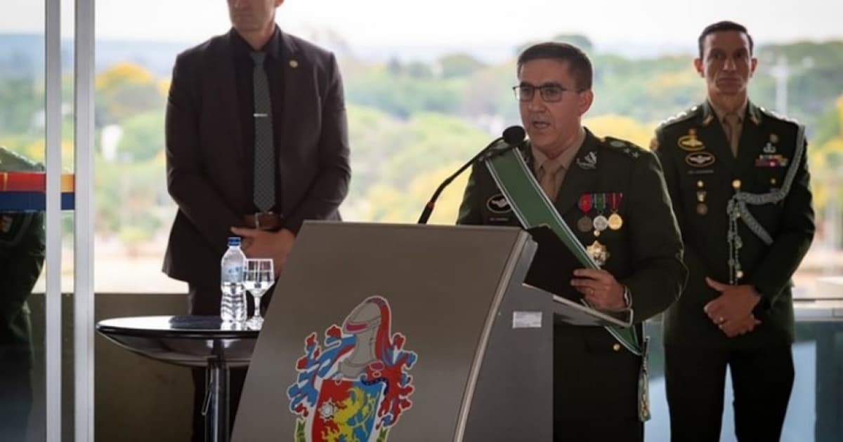 General investigado revela que se reuniu com Bolsonaro por ordem de ex-comandante do Exército