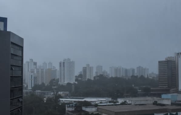 Final de semana em Salvador terá céu nublado com chances de chuvas a qualquer hora do dia, diz previsão da Codesal