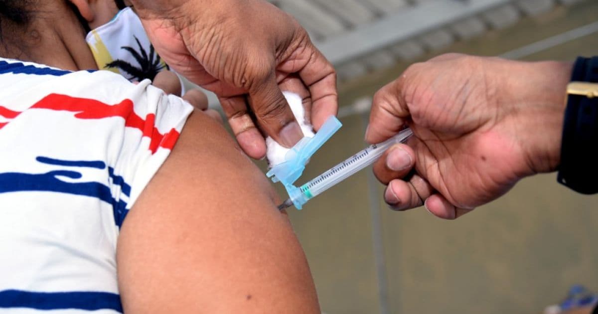 Salvador amplia horário de vacinação contra Covid neste sábado