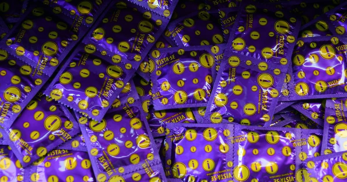 Uso de preservativo ajuda a prevenir câncer de esôfago, indica Ministério da Saúde