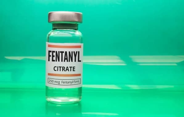 Bebê morre após mãe confundir fentanil com cocaína
